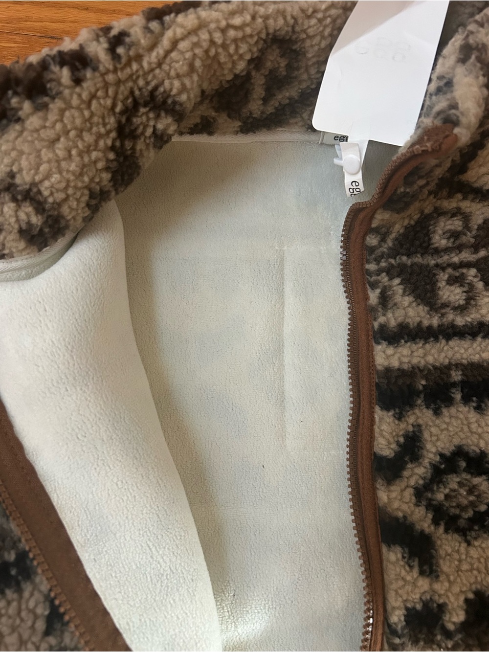 Cozy Patterned Sherpa Jacket in Brown & Cream - Picture 6 of 9